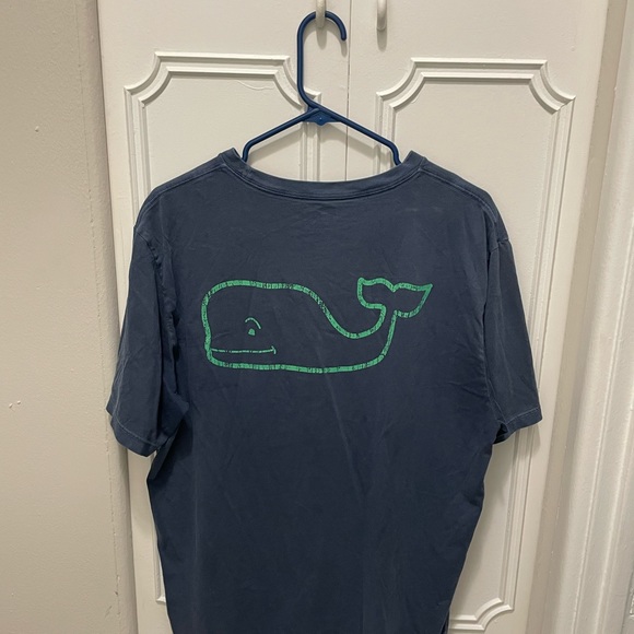 Vineyard vines tee. - Picture 2 of 2